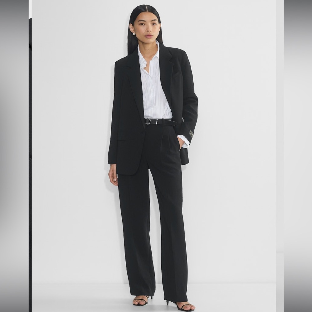 NWT Aritzia Effortless Pant